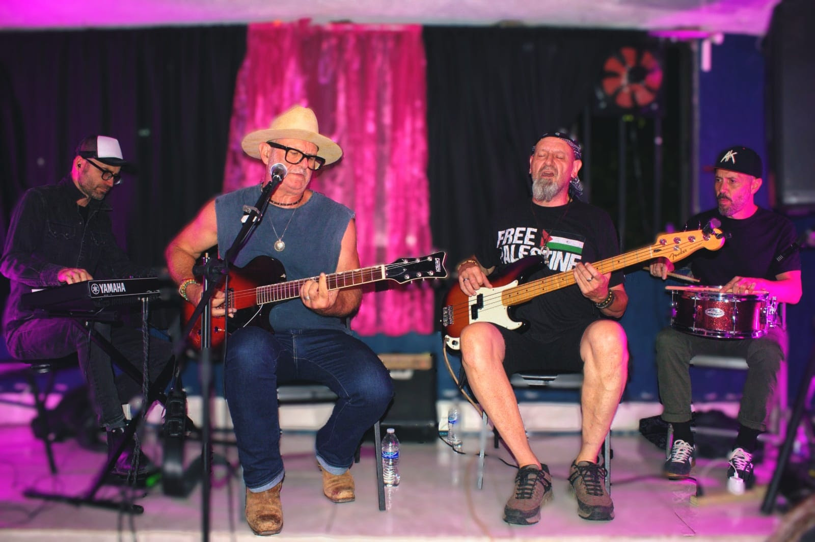 Amann & The Wayward Sons en vivo