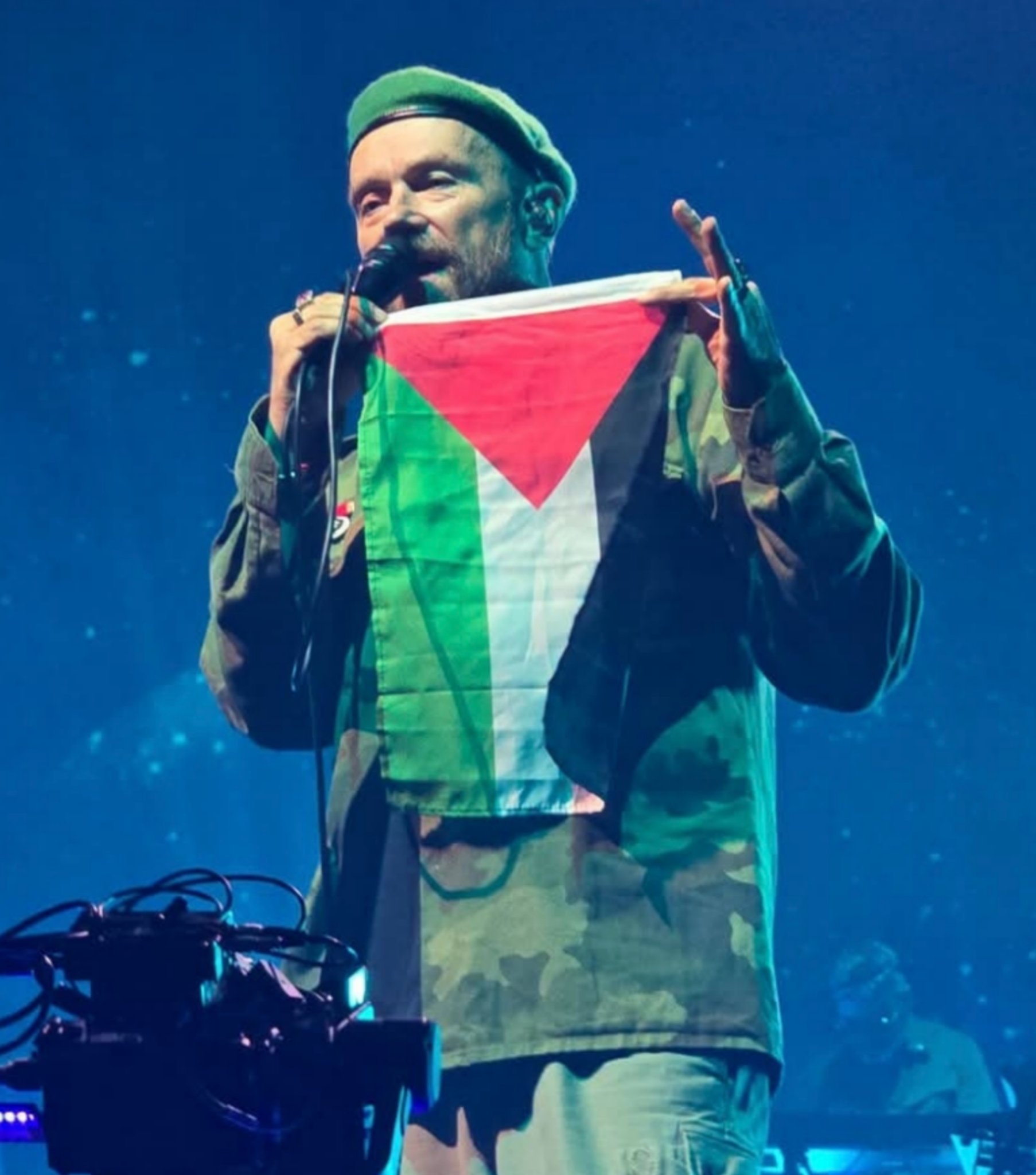 Damon Albarn en concierto con Gorillaz