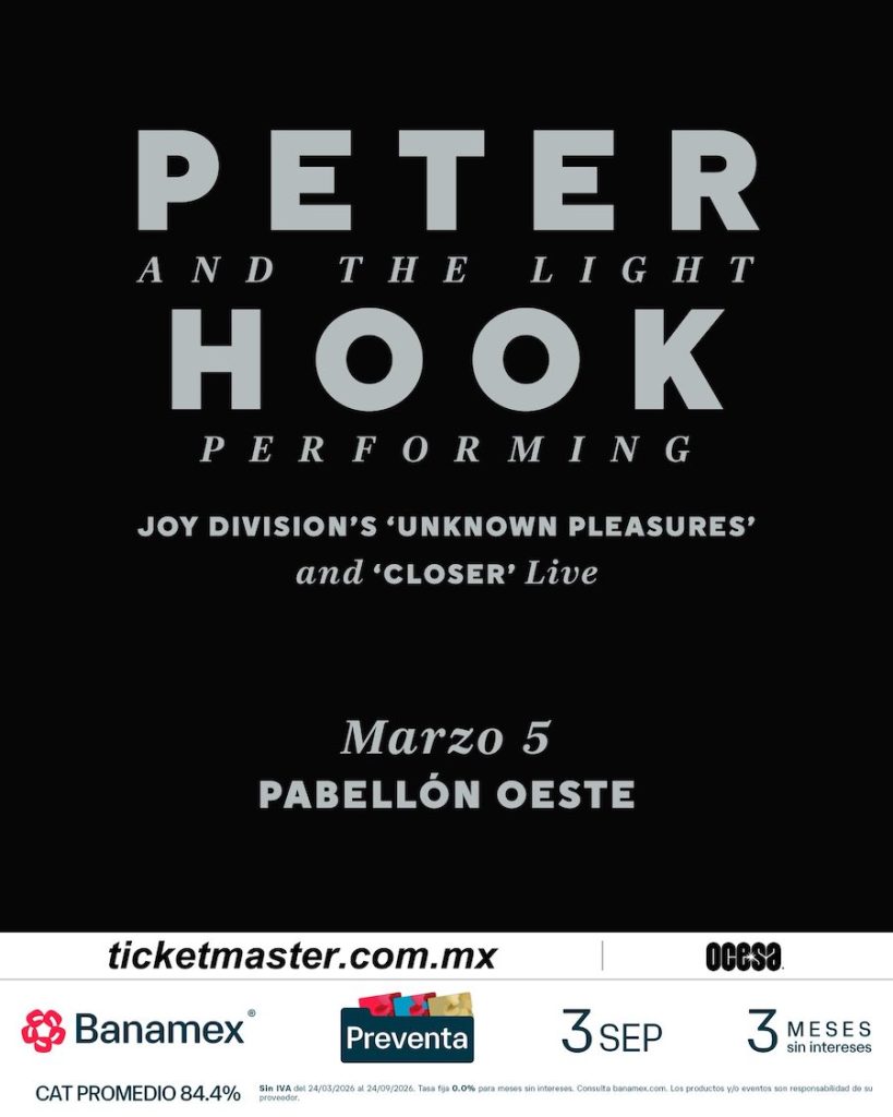 Peter Hook interpretando Joy Division en CDMX