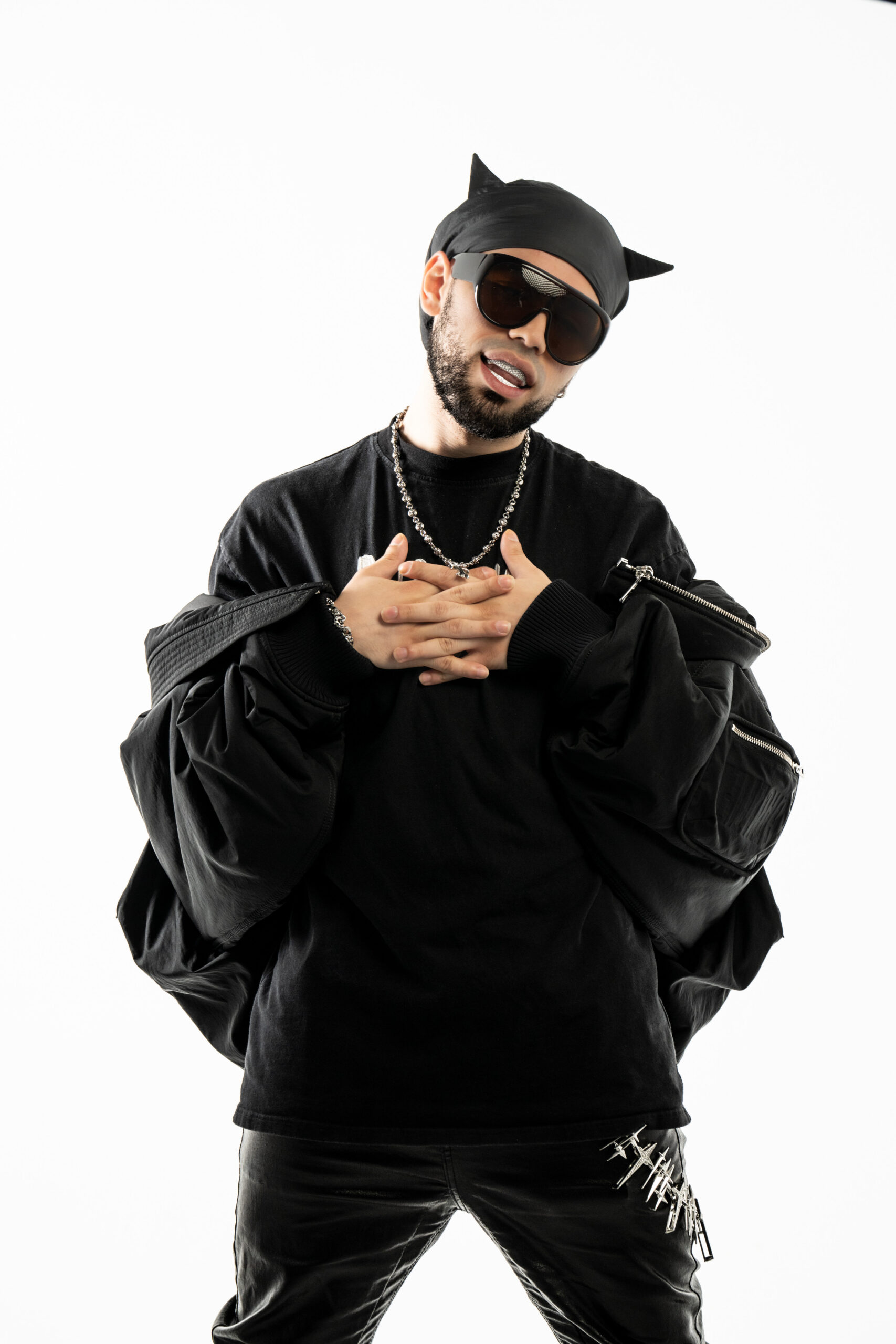 Sour, hijo de Yandel, lanza su EP debut 'RABIA BETA'